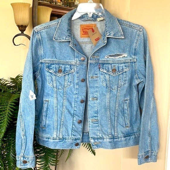 Brand New Levi's Ex-Boyfriend Trucker Jean Jacket Button Up Denim Distressed - Picture 14 of 15